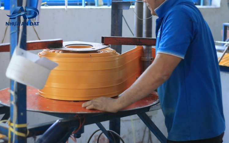 Bột đá trong hạt nhựa PVC có vai trò gì khi sản xuất?